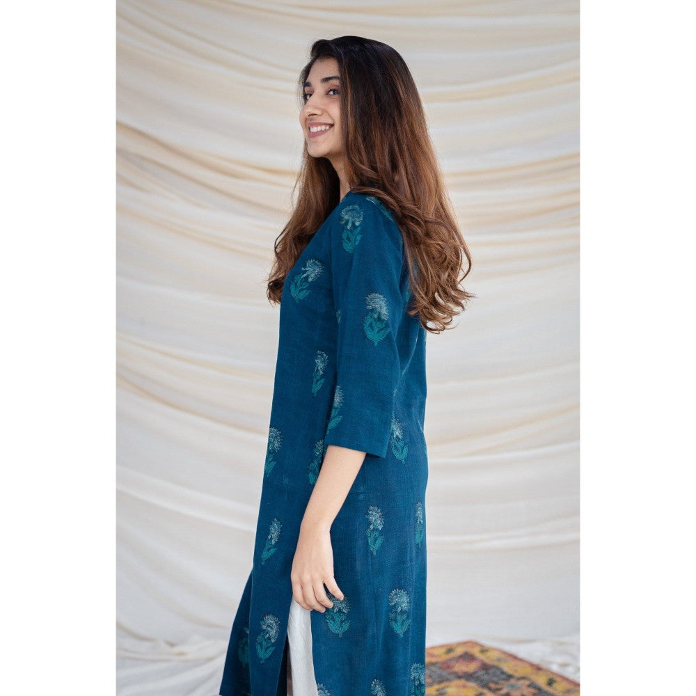 The Indian Ethnic Co. Slub Cotton Indigo Kurta