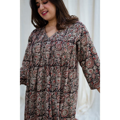The Indian Ethnic Co. Black Kalamkari Pleated Kurta