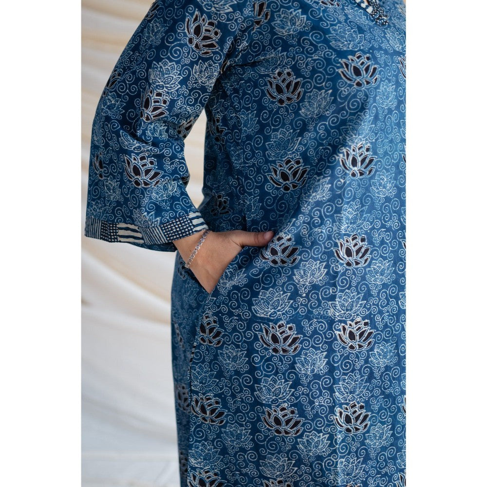 The Indian Ethnic Co. Blue Lotus Ajrakh Cotton Straight Kurta
