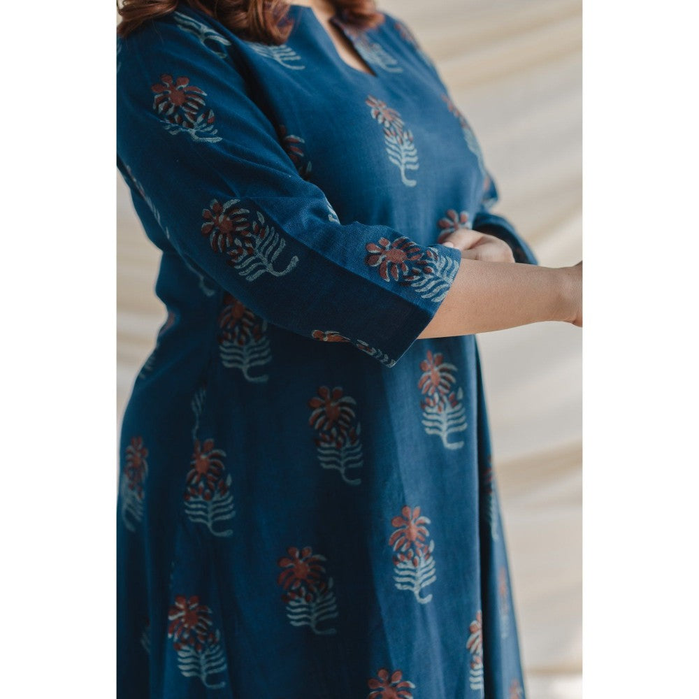 The Indian Ethnic Co. Blue Slub Cotton A Line Kurta