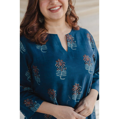 The Indian Ethnic Co. Blue Slub Cotton A Line Kurta