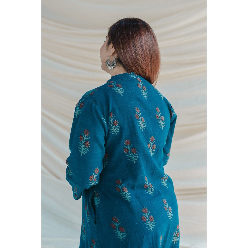 The Indian Ethnic Co. Blue Slub Cotton Straight Kurta