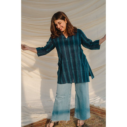 The Indian Ethnic Co. Indigo Dabu A-Line Slub Cotton Short Kurta