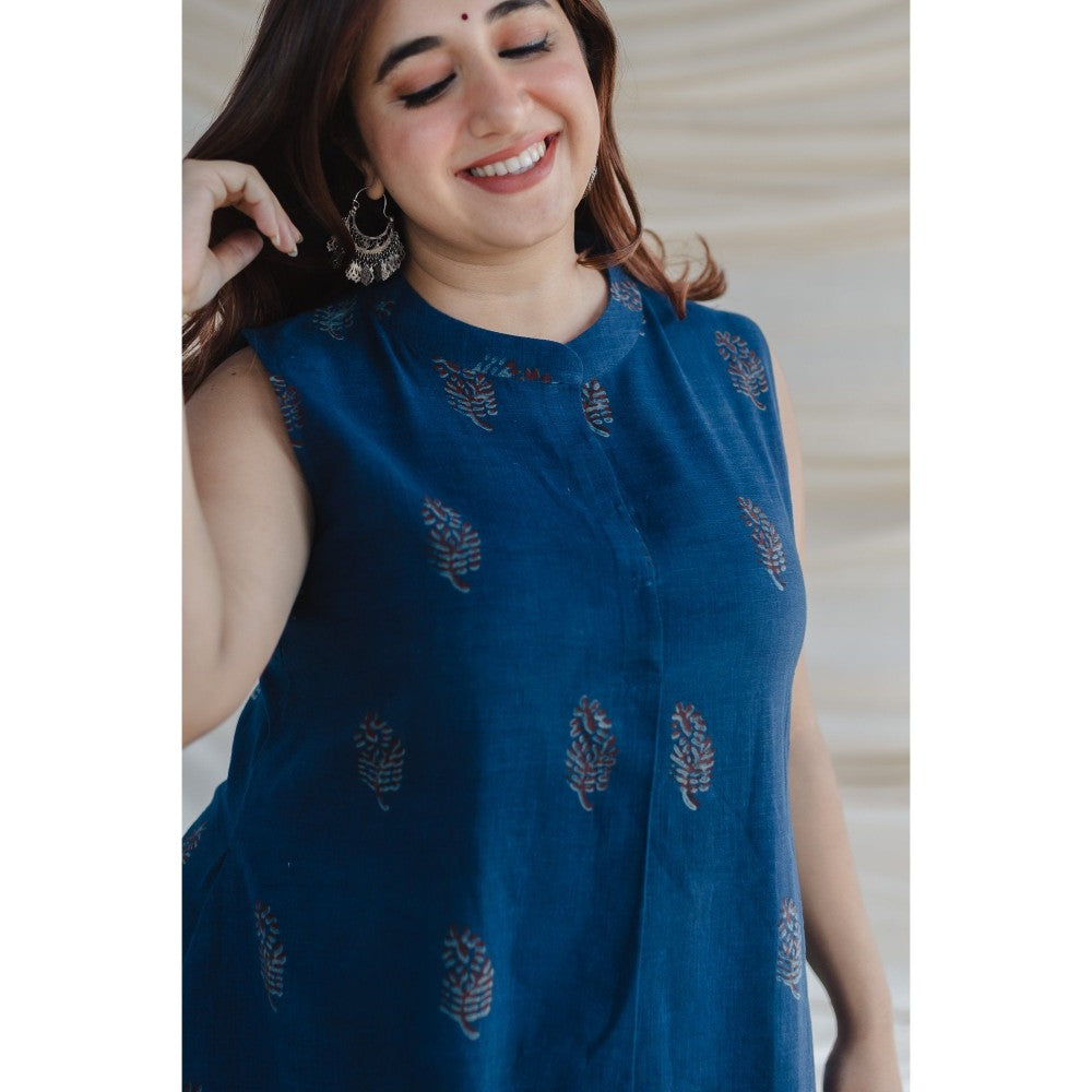 The Indian Ethnic Co. Blue Dabu Slub Cotton A Line Dress