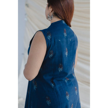 The Indian Ethnic Co. Blue Dabu Slub Cotton A Line Dress