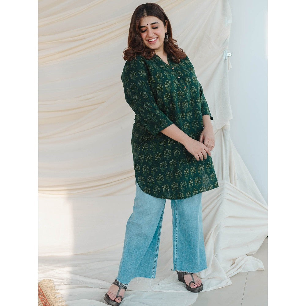 The Indian Ethnic Co. Green Bargad Slub Cotton Short Kurta