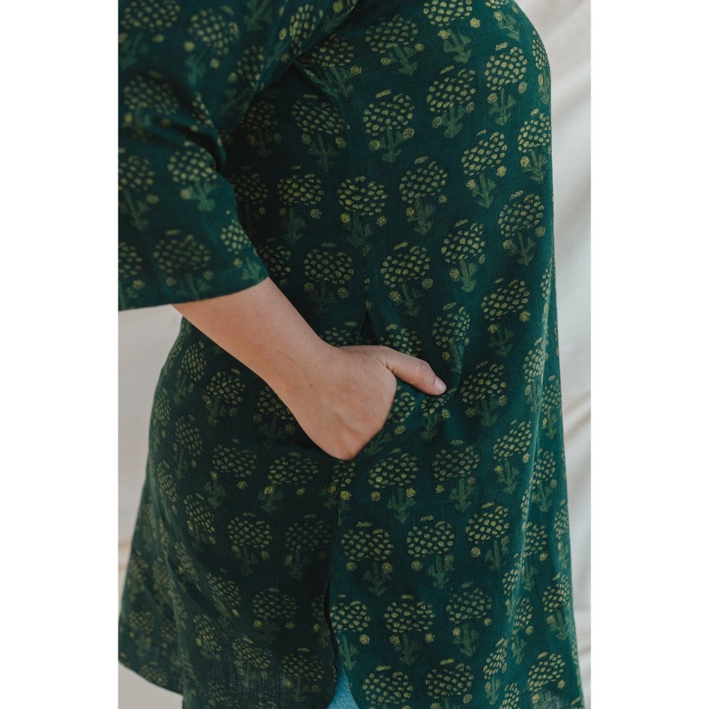 The Indian Ethnic Co. Green Bargad Slub Cotton Short Kurta