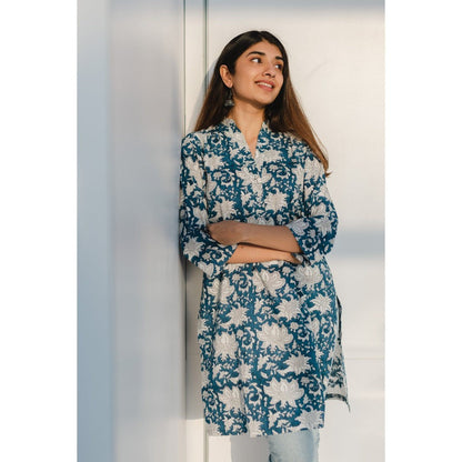 The Indian Ethnic Co. Blue Sanganeri Short Cotton Kurta
