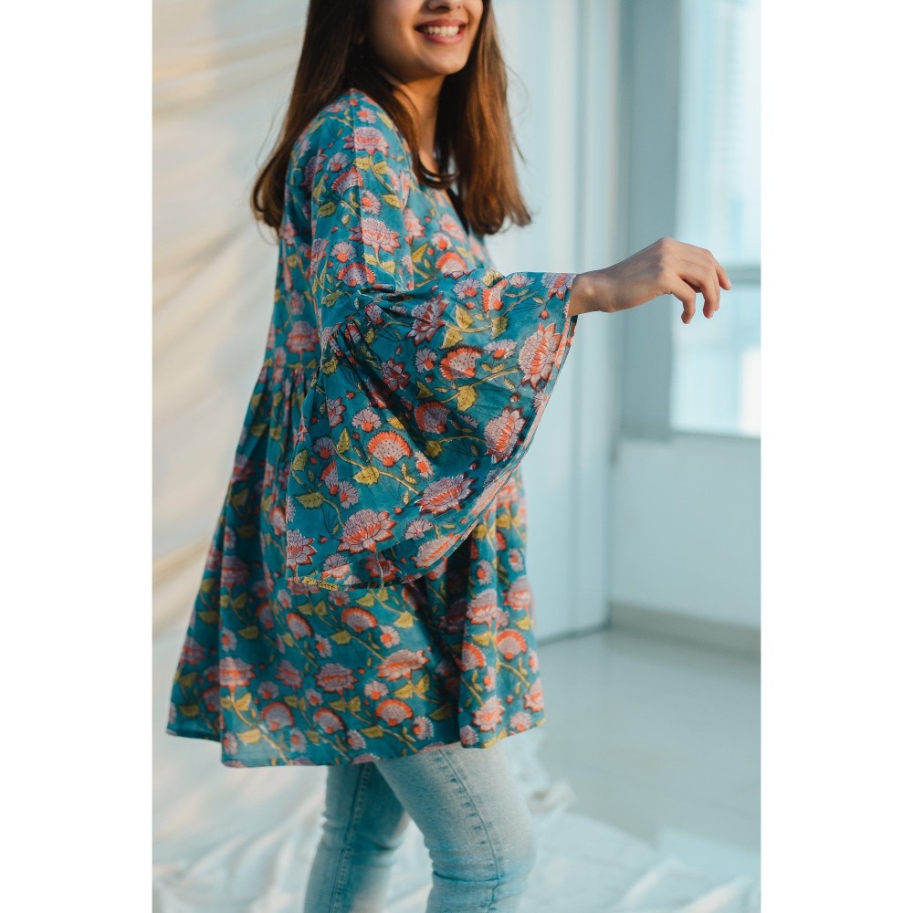 The Indian Ethnic Co. Blue Sanganeri Cotton Short Top