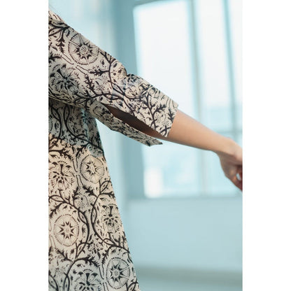 The Indian Ethnic Co. Off White Kalamakri Cotton Short Top