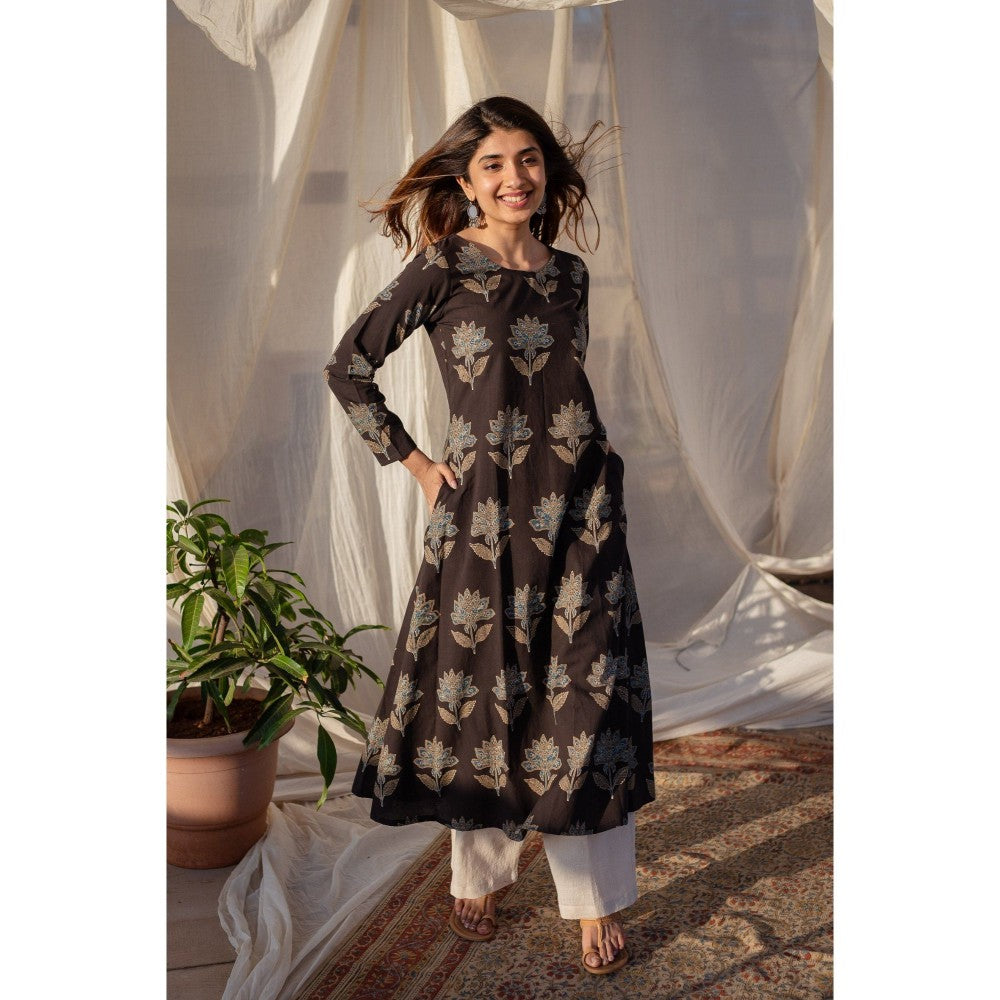 The Indian Ethnic Co. Ajrakh Black Cotton Straight Kurta