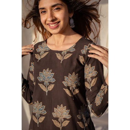 The Indian Ethnic Co. Ajrakh Black Cotton Straight Kurta