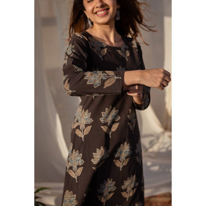 The Indian Ethnic Co. Ajrakh Black Cotton Straight Kurta
