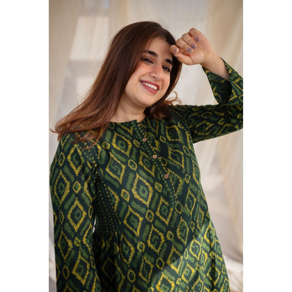 The Indian Ethnic Co. Green Slub Cotton Dabu Kurta