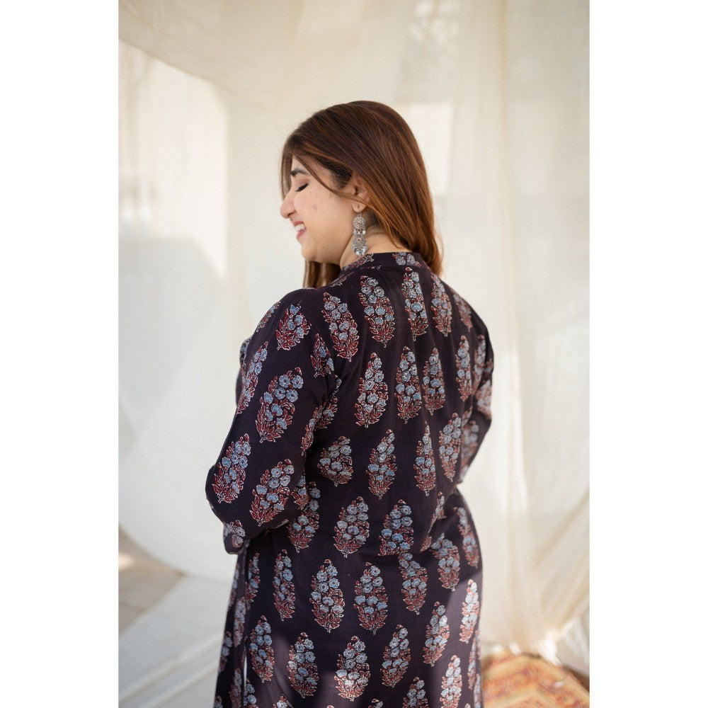 The Indian Ethnic Co. Black Ajrakh Straight Cotton Kurta