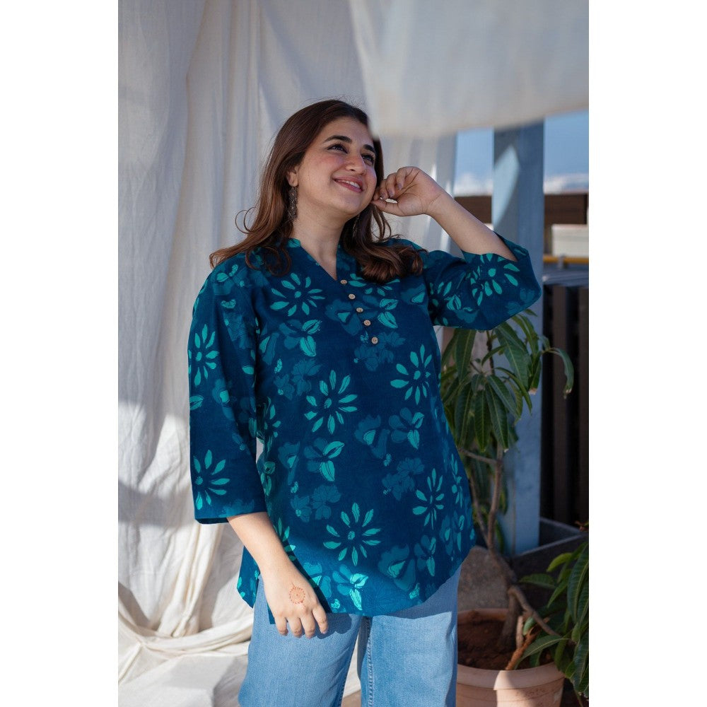 The Indian Ethnic Co. Indigo Dabu Cotton Short Top