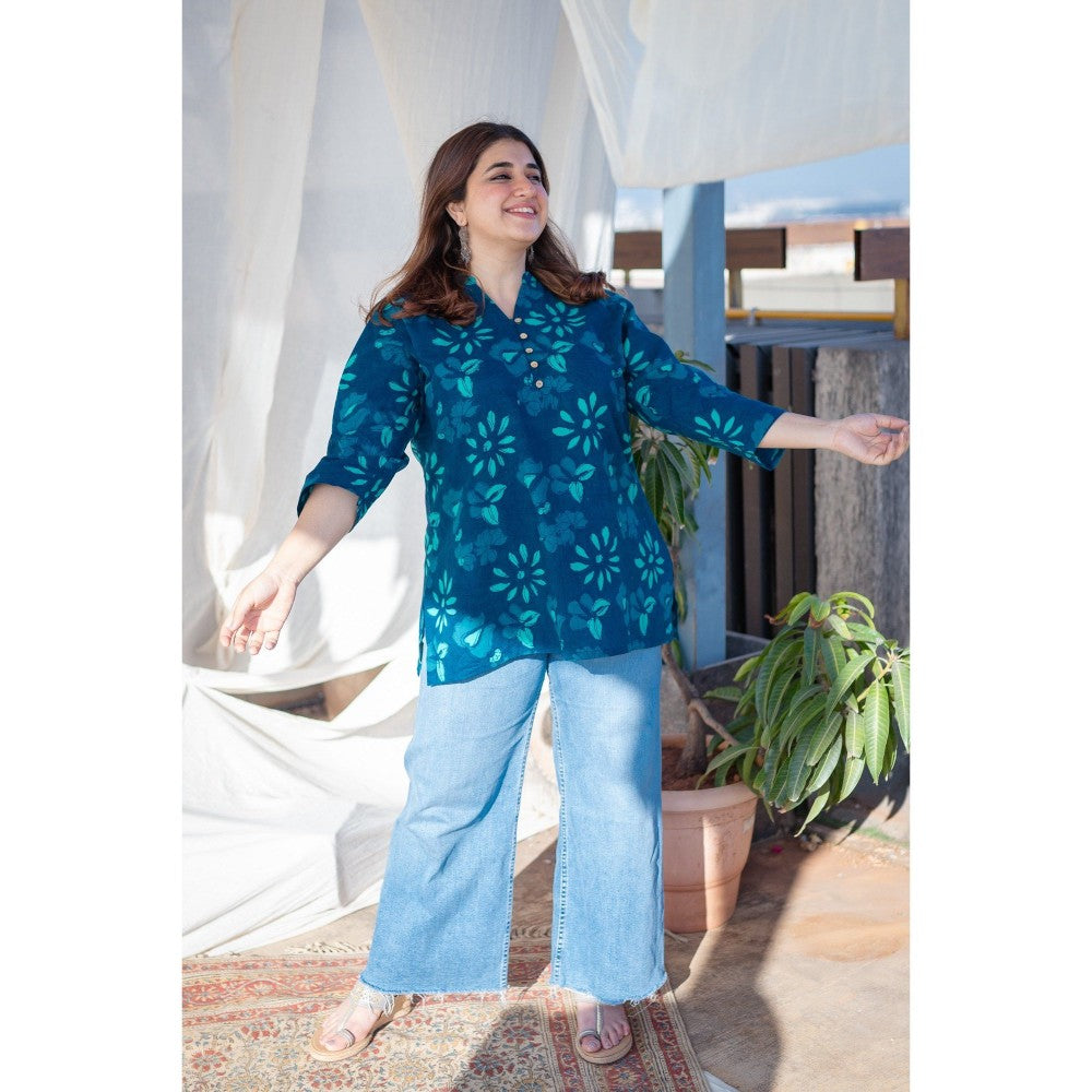 The Indian Ethnic Co. Indigo Dabu Cotton Short Top