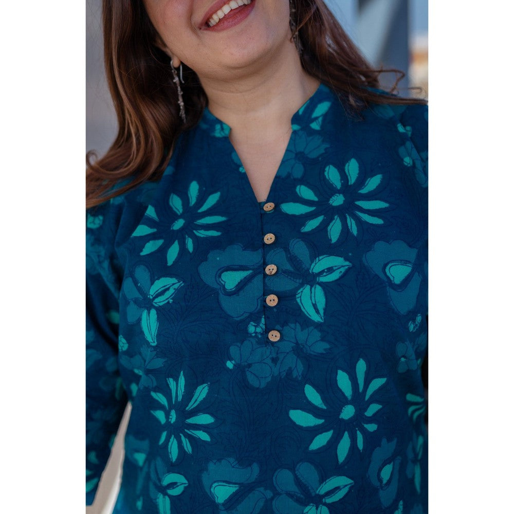 The Indian Ethnic Co. Indigo Dabu Cotton Short Top