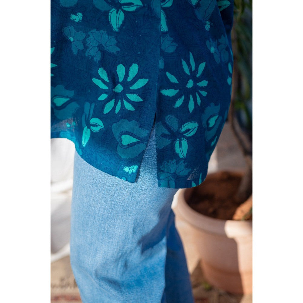The Indian Ethnic Co. Indigo Dabu Cotton Short Top