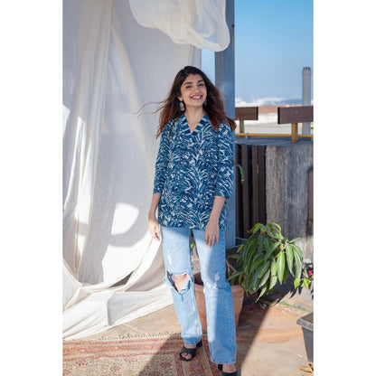 The Indian Ethnic Co. Indigo And White Dabu Cotton Short Top