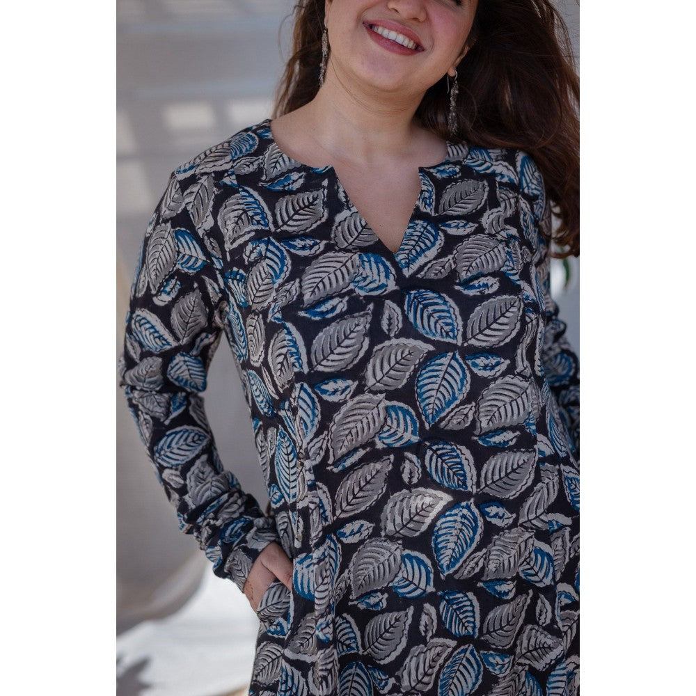 The Indian Ethnic Co. Black Leafy Kalamkari Cotton Kali Kurta