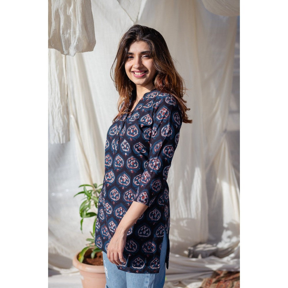 The Indian Ethnic Co. Indigo Jahota Cotton Short Top