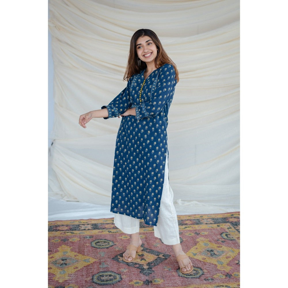 The Indian Ethnic Co. Indigo Ajrakh Straight Cut Cotton Kurta