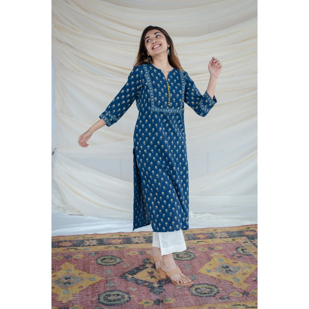 The Indian Ethnic Co. Indigo Ajrakh Straight Cut Cotton Kurta