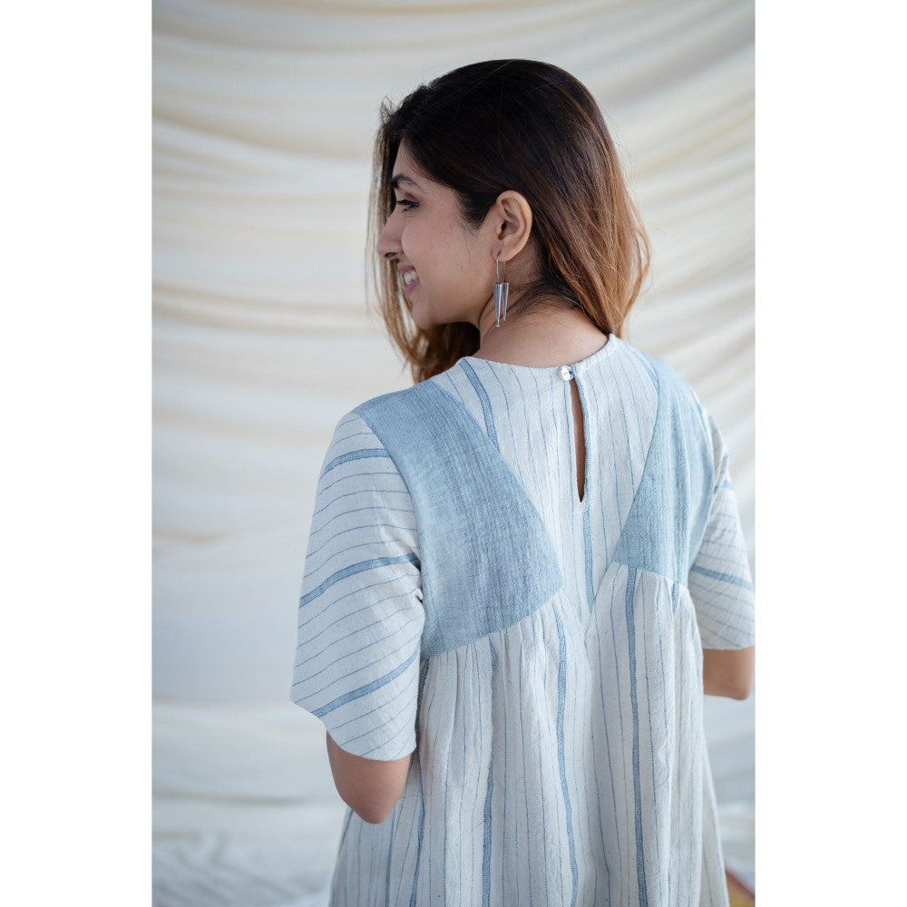 The Indian Ethnic Co. White And Blue Kala Cotton Dress