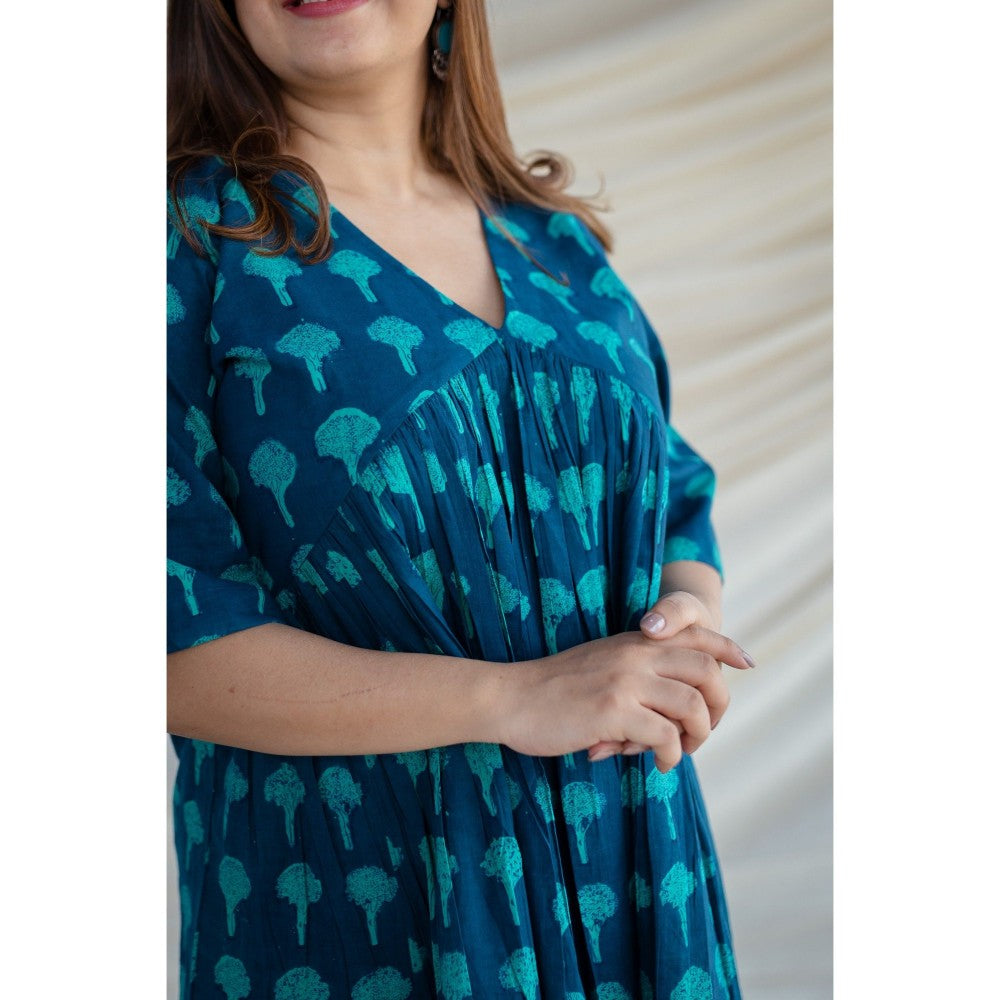 The Indian Ethnic Co. Indigo Dabu Cotton Short Top