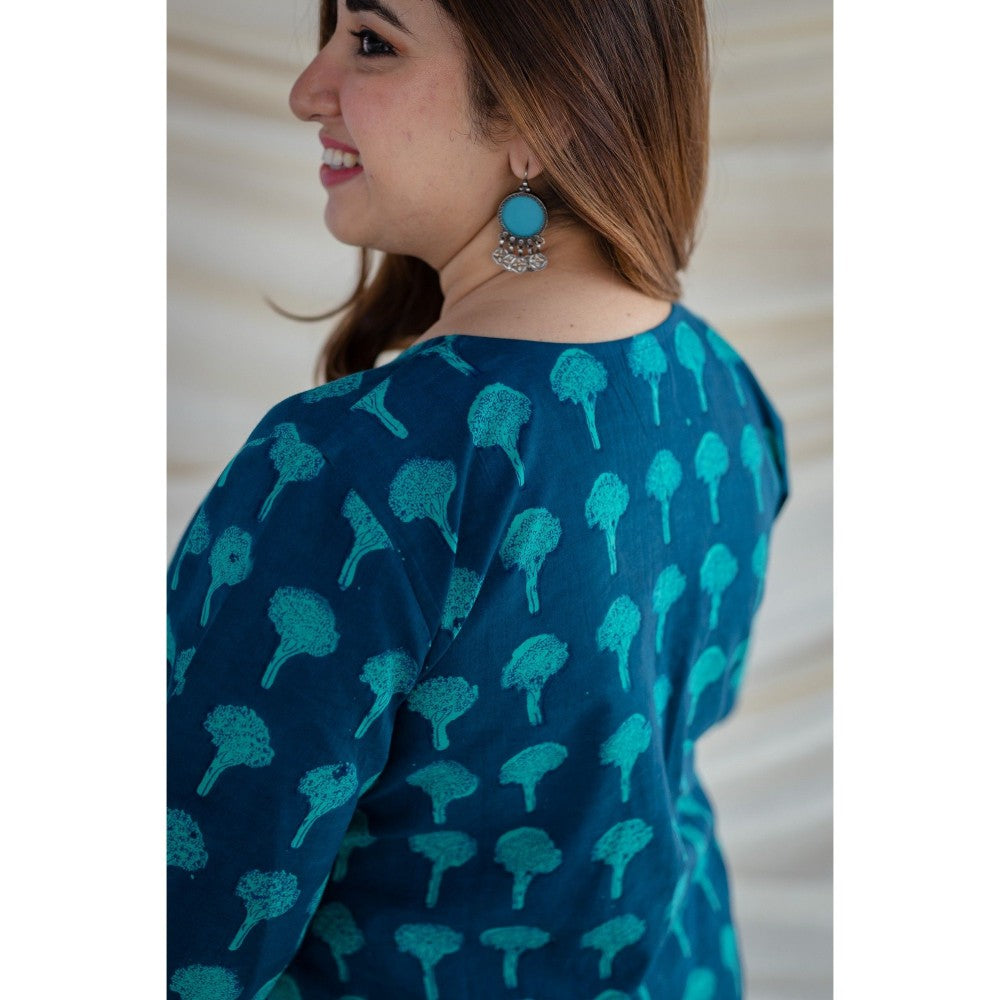 The Indian Ethnic Co. Indigo Dabu Cotton Short Top