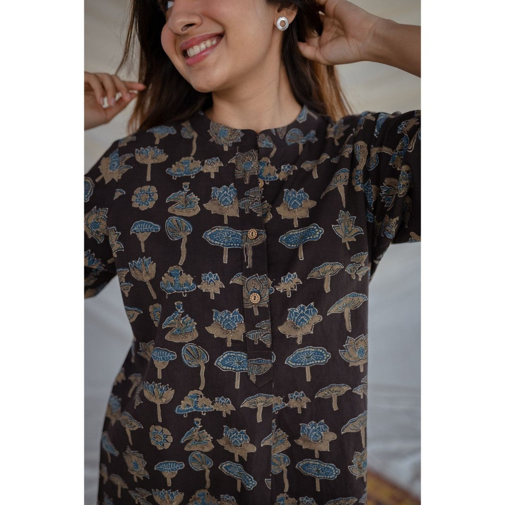 The Indian Ethnic Co. Black Ajrakh Cotton Tunic