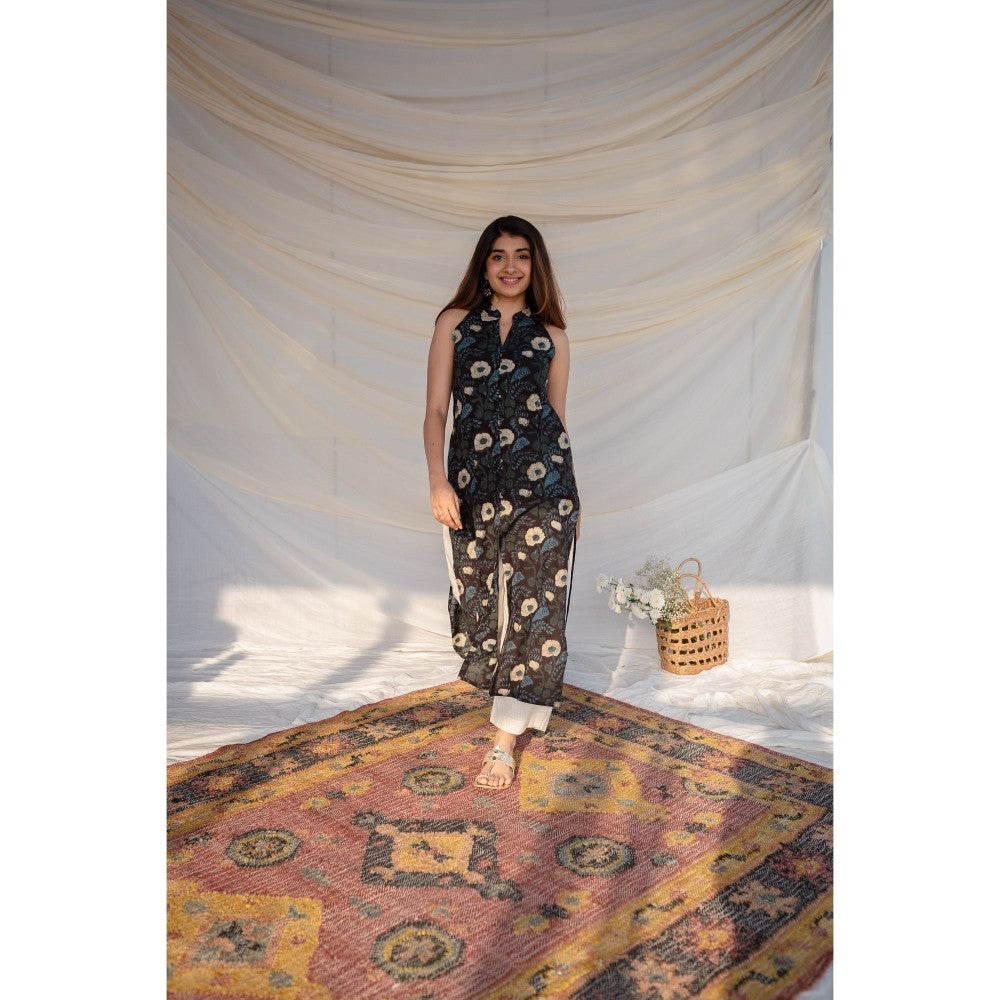 The Indian Ethnic Co. Black Jahota Cotton Halter Neck Kurta
