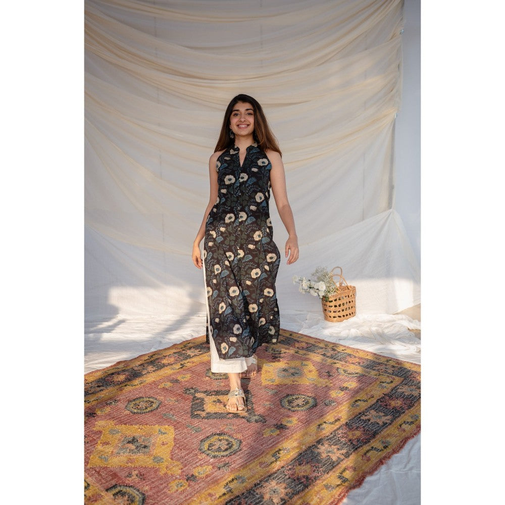 The Indian Ethnic Co. Black Jahota Cotton Halter Neck Kurta