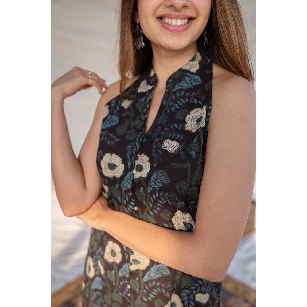 The Indian Ethnic Co. Black Jahota Cotton Halter Neck Kurta