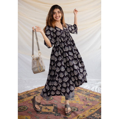 The Indian Ethnic Co. Black Ajrakh Cotton Flared Kurta