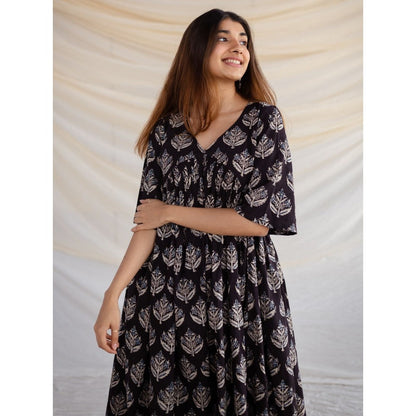 The Indian Ethnic Co. Black Ajrakh Cotton Flared Kurta
