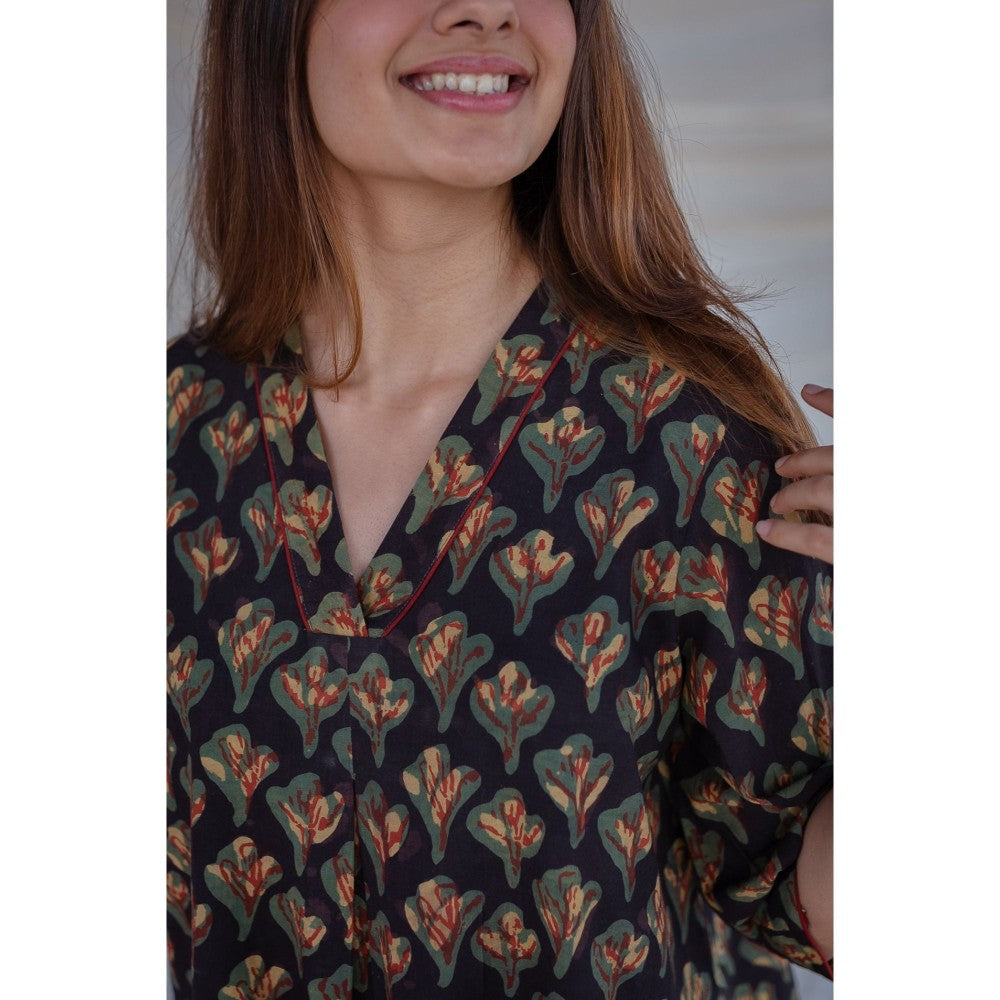 The Indian Ethnic Co. Black Jahota Cotton Short Tunic