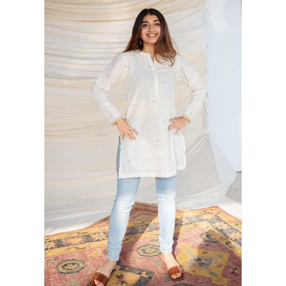 The Indian Ethnic Co. White Jamdani Cotton Kurta