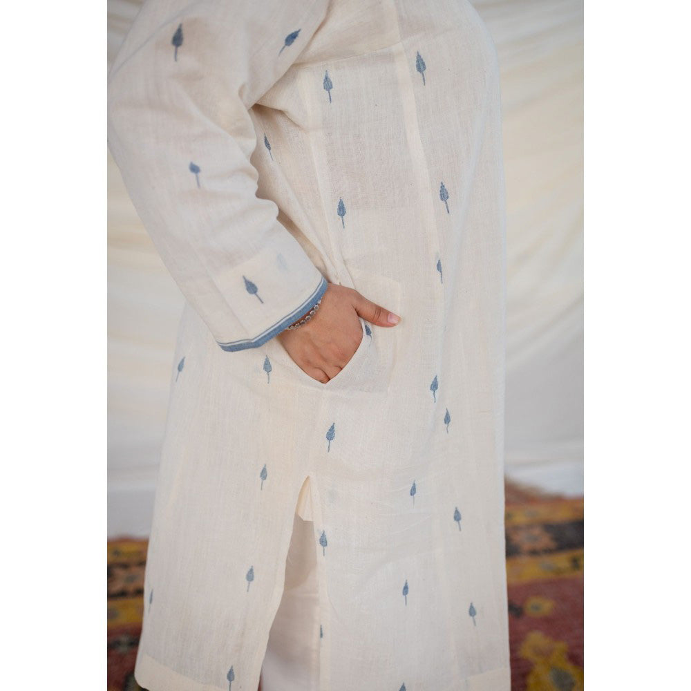 The Indian Ethnic Co. White Jamdani Cotton Kurta