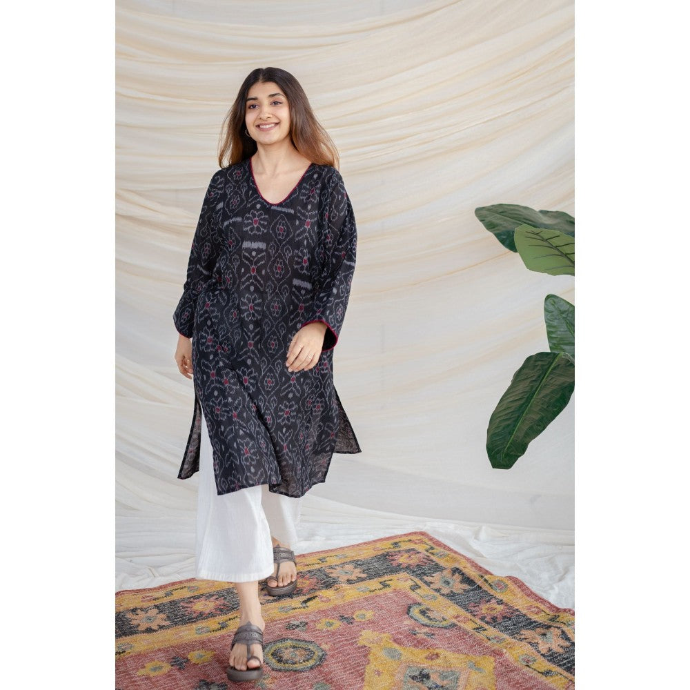 The Indian Ethnic Co. Black Ikkat Cotton Jhabha Kali Kurta
