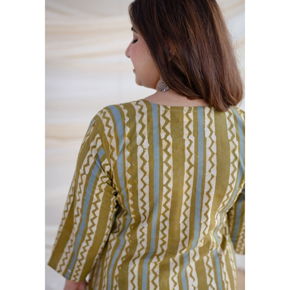 The Indian Ethnic Co. Olive Batik Kali Cotton Kurta