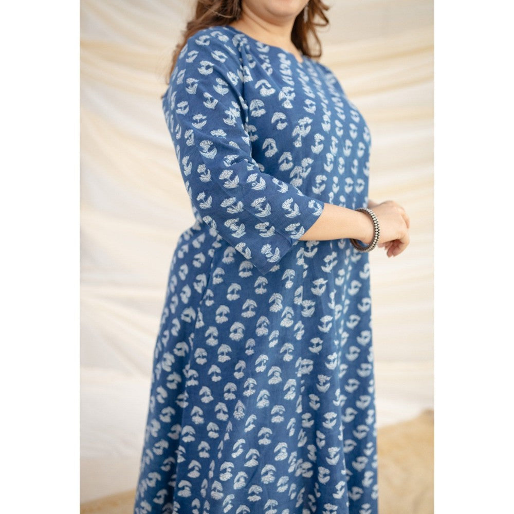 The Indian Ethnic Co. Blue Dabu Kali Cotton Kurta