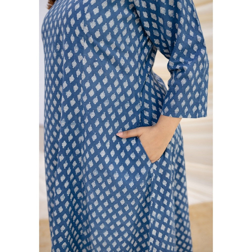 The Indian Ethnic Co. Blue Dabu Cotton Kali Kurta