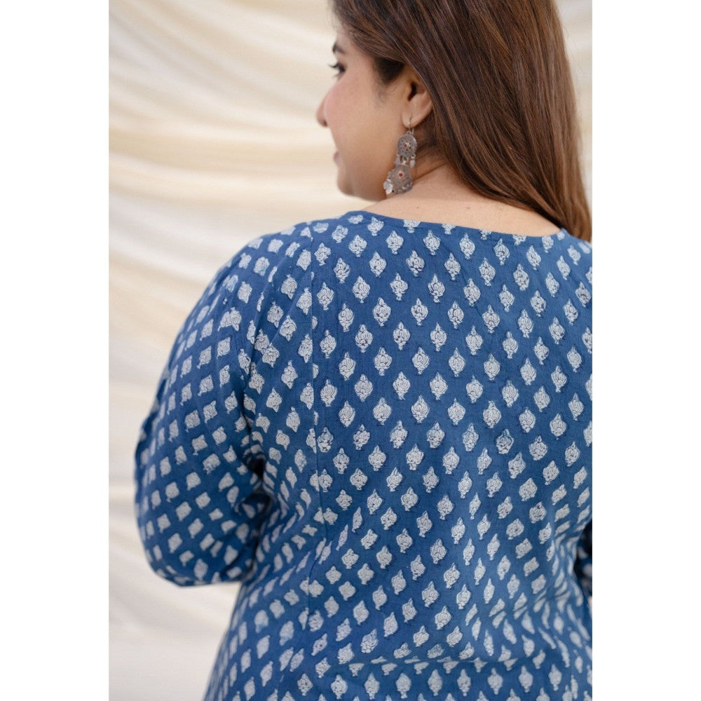 The Indian Ethnic Co. Blue Dabu Cotton Kali Kurta