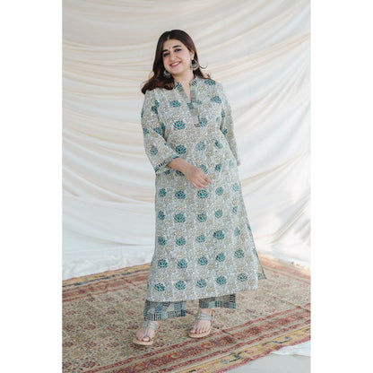 The Indian Ethnic Co. Tishna White Ajrakh Pants