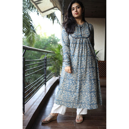 The Indian Ethnic Co. Natural Dyed Kalamkari Chudi Sleeve Kurta