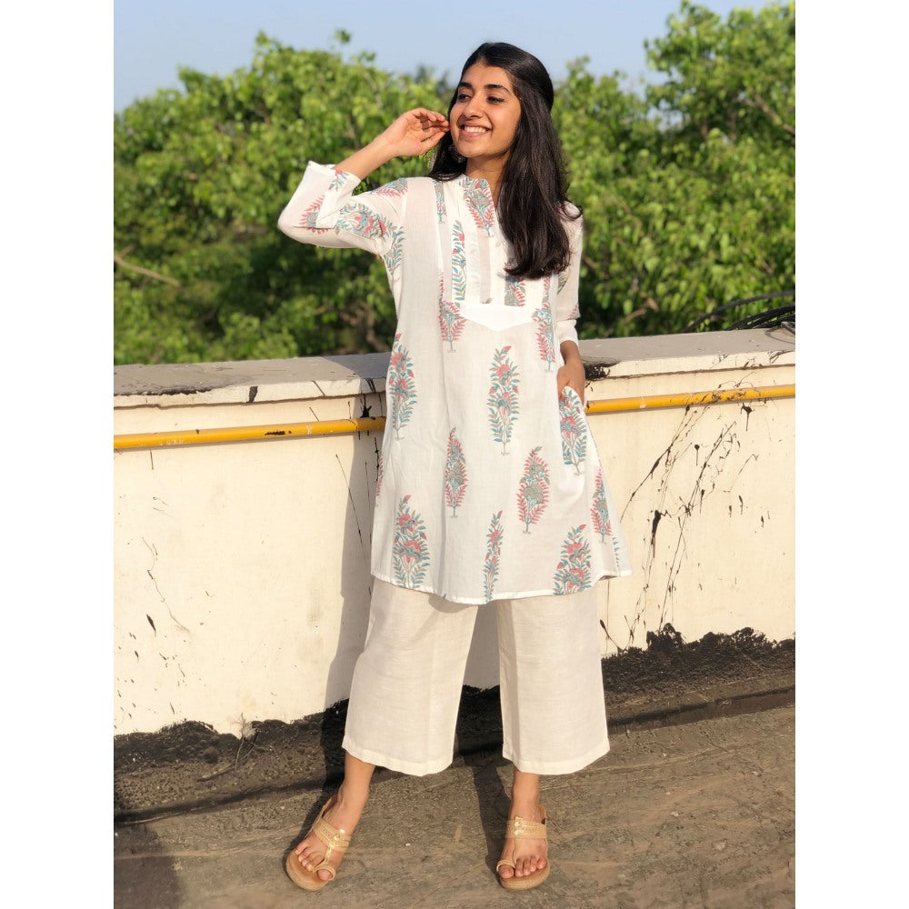 The Indian Ethnic Co. Cropped Kala Cotton Pants