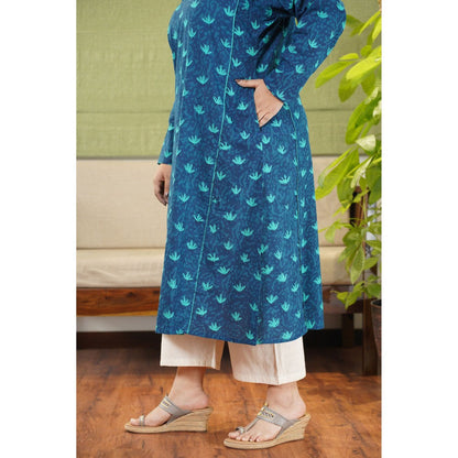 The Indian Ethnic Co. Feriya Dabu Teal Cotton Kali Kurta