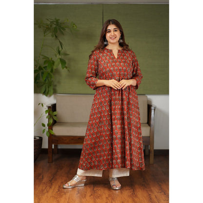 The Indian Ethnic Co. Prachi Madder Bagru Kali Kurta